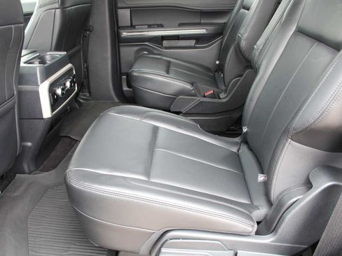 Used 2022 Ford Expedition XLT RWD image 27