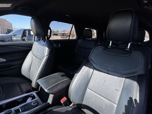 Used 2020 Ford Explorer ST w/ Premium Technology Package image 12