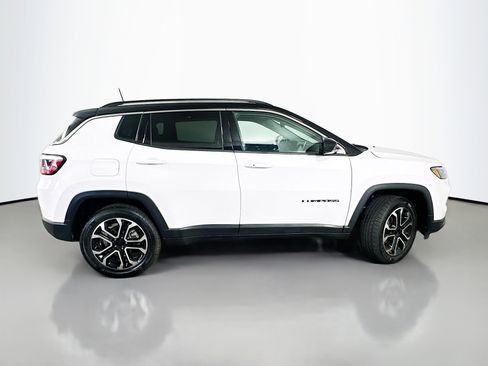 Used 2022 Jeep Compass Limited AWD/4WD image 8