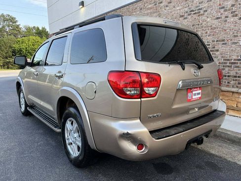 Used 2008 Toyota Sequoia Limited RWD image 3