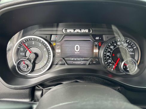 Used 2022 RAM 1500 Big Horn AWD/4WD image 16