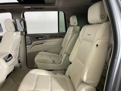 Used 2024 Cadillac Escalade ESV Sport Platinum AWD/4WD image 32