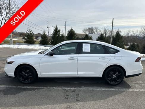 Used 2025 Honda Accord SE image 2