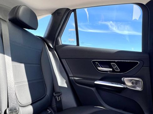 Used 2023 Mercedes-Benz GLC 300 4MATIC image 13