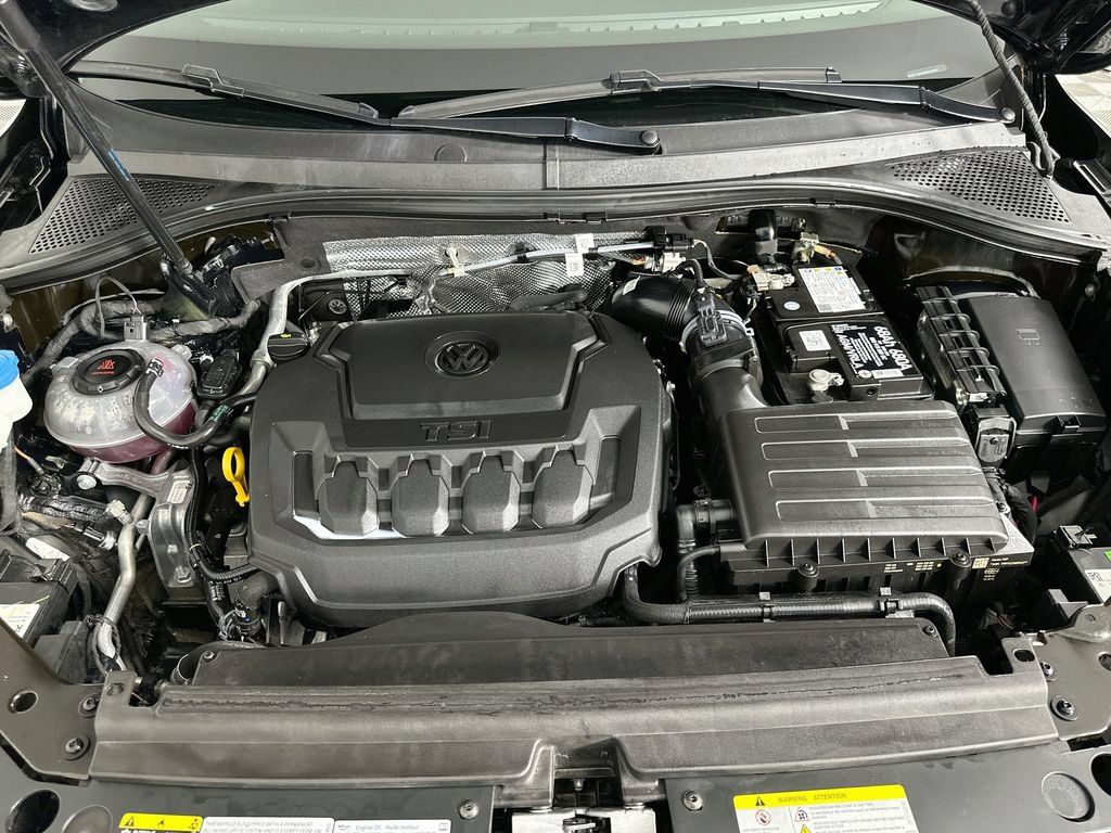Used 2022 Volkswagen Tiguan SEL R-Line AWD/4WD image 30