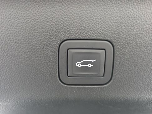 Used 2026 GMC Yukon Denali w/ Sun & Power Step Package image 20