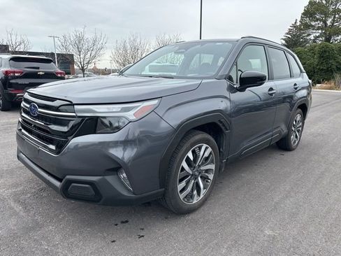 Used 2025 Subaru Forester Touring w/ Protection Package AWD/4WD image 9