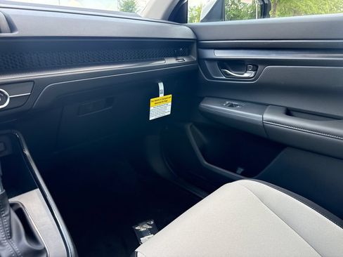 Used 2026 Honda CR-V LX image 17