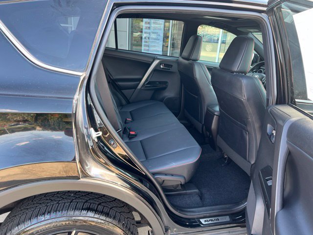 Used 2018 Toyota RAV4 SE w/ Power Extra Value Package AWD/4WD image 31