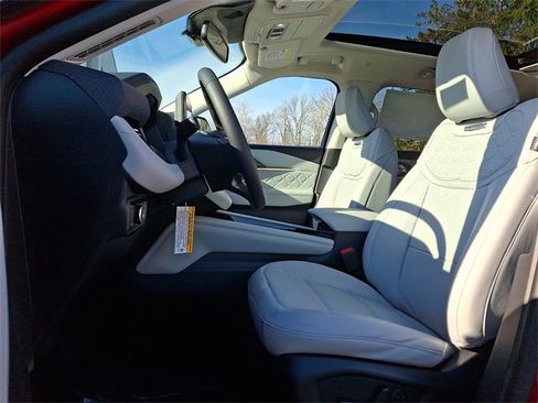 New 2026 Ford Explorer Platinum w/ LUX Leather Package image 9