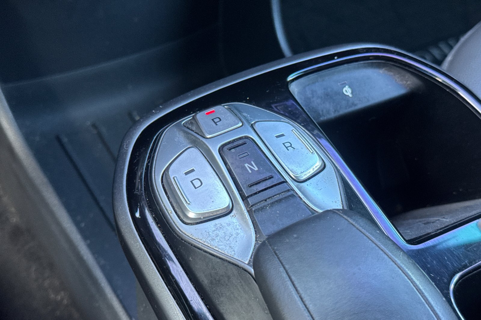 Used 2020 Hyundai Ioniq Limited FWD image 33