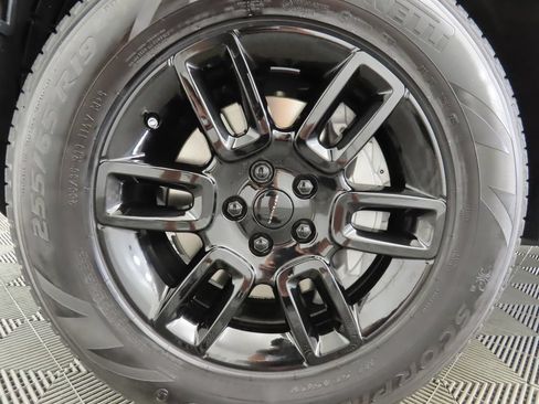 Used 2026 Land Rover Defender 110 S AWD/4WD image 30