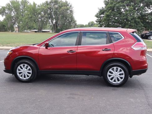 Used 2016 Nissan Rogue S AWD/4WD image 9