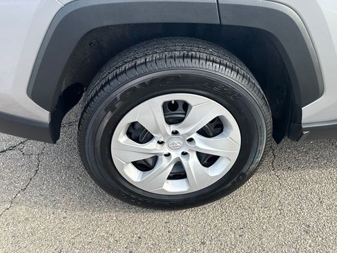 Used 2024 Toyota RAV4 LE image 41