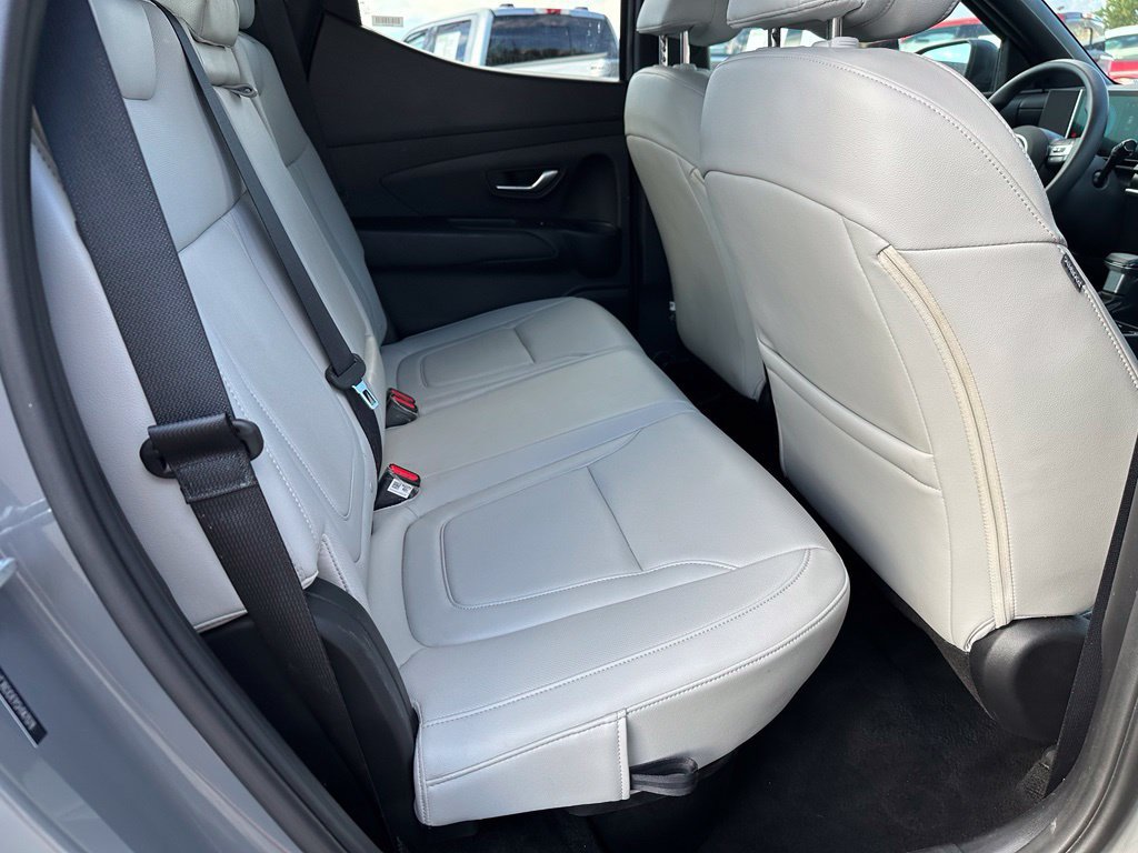 Used 2025 Hyundai Santa Cruz SEL AWD/4WD image 20