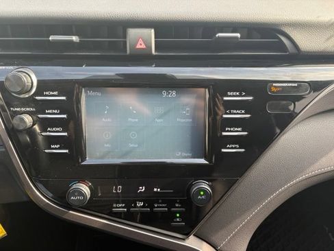 Used 2020 Toyota Camry SE FWD image 26