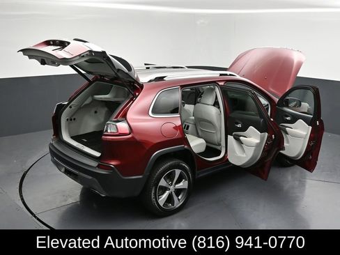 Used 2019 Jeep Cherokee Limited w/ Technology Group image 34