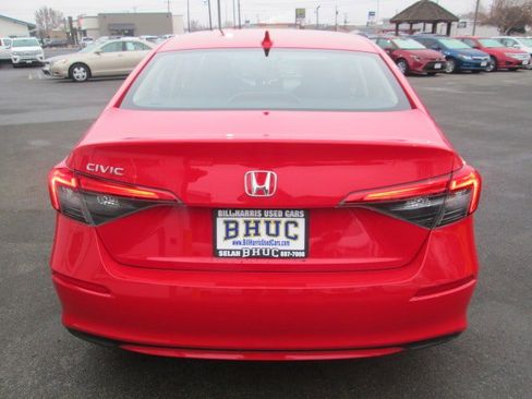 Used 2022 Honda Civic LX image 5