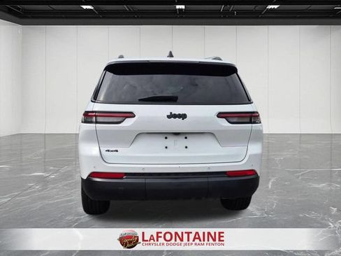Used 2024 Jeep Grand Cherokee L Altitude AWD/4WD image 4