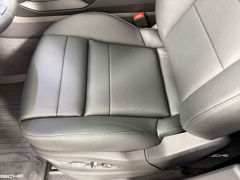 Used 2026 Porsche Cayenne image 14