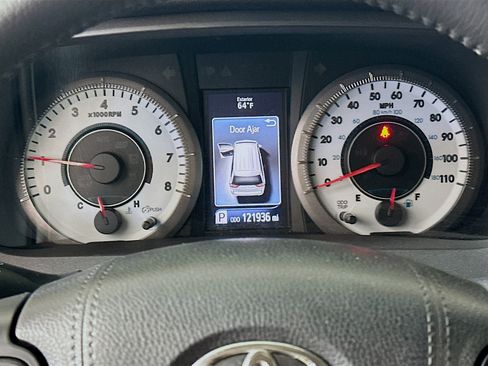 Used 2017 Toyota Sienna SE FWD image 19