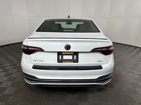 Used 2024 Volkswagen Jetta SEL image 4