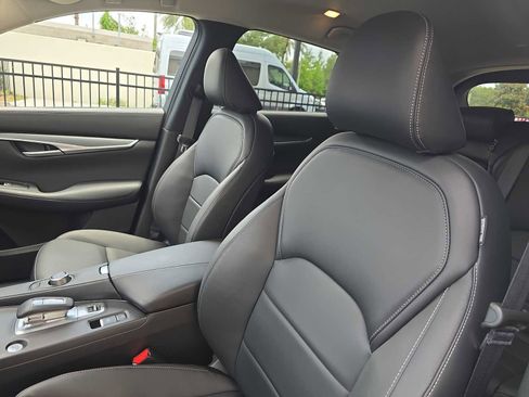 Certified 2025 INFINITI QX50 Pure AWD/4WD image 16