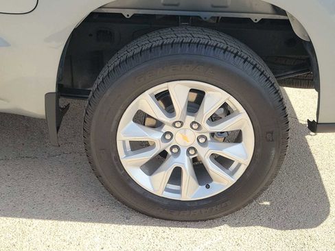 Used 2026 Chevrolet Silverado 1500 Custom RWD image 12