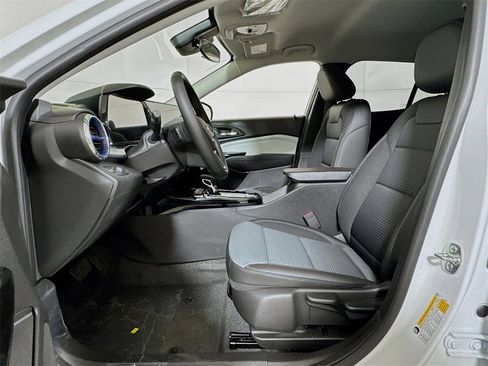 New 2026 Chevrolet Trax LT w/ Driver Confidence Package image 11