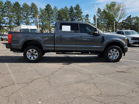 Used 2019 Ford F350 Lariat w/ Lariat Ultimate Package AWD/4WD image 12