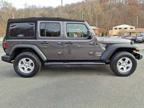 Used 2021 Jeep Wrangler Unlimited Sport image 8