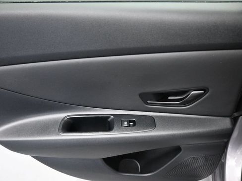 Used 2025 Hyundai Elantra SEL FWD image 34