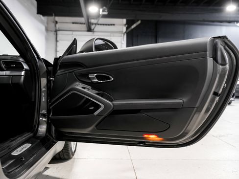 Used 2014 Porsche 911 Carrera image 25