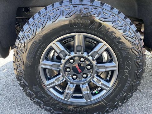 New 2025 GMC Sierra 1500 AT4X AWD/4WD image 10
