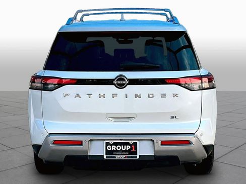 Used 2023 Nissan Pathfinder SL w/ Lighting Package (N92) FWD image 5