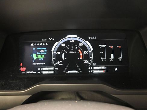 Used 2025 Toyota Tundra Platinum AWD/4WD image 6