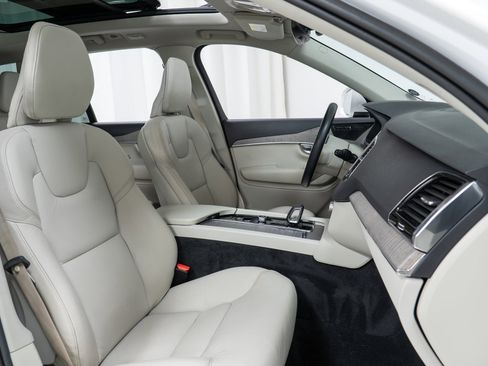 Certified 2023 Volvo XC90 B6 Plus w/ Protection Package Premier image 22