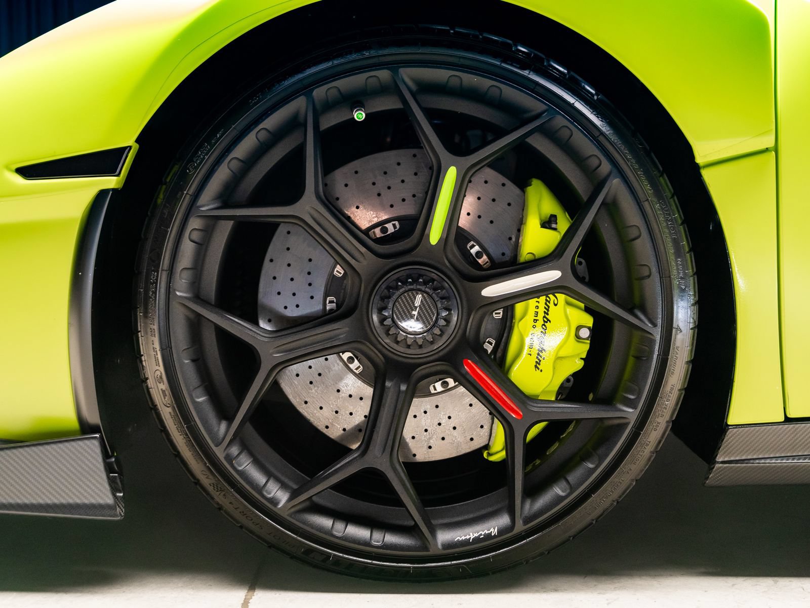 Used 2022 Lamborghini Huracan STO RWD image 4