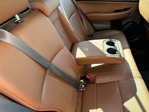 Used 2018 Subaru Outback 2.5i Touring w/ Popular Package #3 image 11