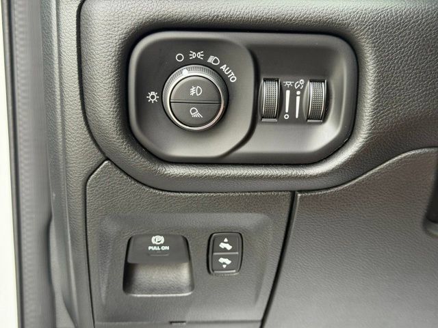 Used 2023 RAM 1500 Laramie AWD/4WD image 8