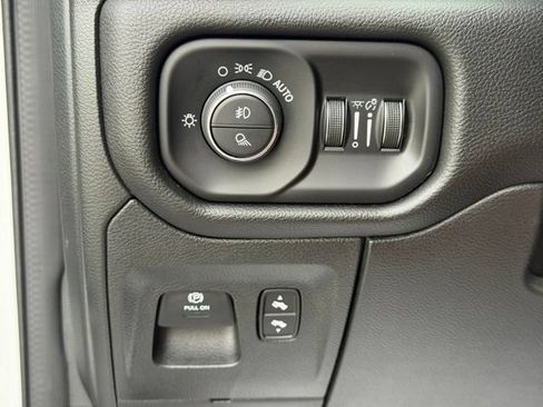 Used 2023 RAM 1500 Laramie AWD/4WD image 8