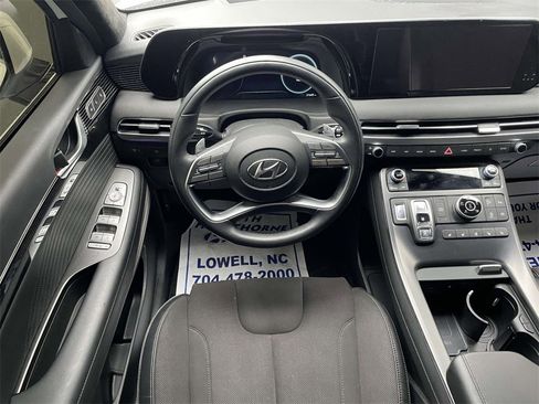 Used 2024 Hyundai Palisade Calligraphy image 13