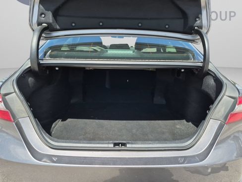 Used 2019 Toyota Camry SE FWD image 26