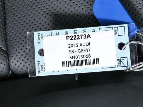 Used 2025 Audi S8 image 41