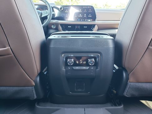 New 2026 Chevrolet Tahoe High Country w/ Sun And Tow Package RWD image 36