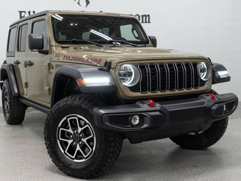 Used 2026 Jeep Wrangler Unlimited Rubicon AWD/4WD image 5