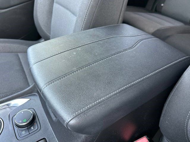 Used 2023 Chevrolet Traverse LT FWD image 35