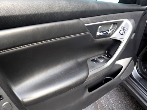 Used 2015 Nissan Altima 2.5 SV image 54