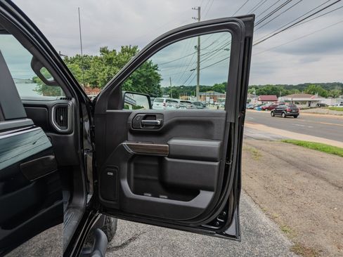 Used 2020 Chevrolet Silverado 1500 LT Trail Boss AWD/4WD image 25