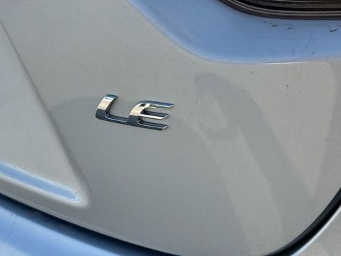 Used 2024 Toyota Corolla LE image 37